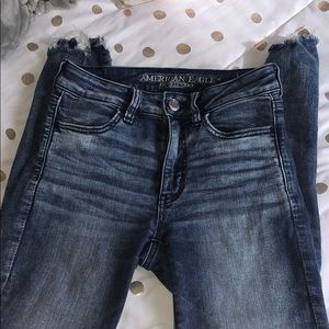 Medium Wash, American Eagle high rise Jeggings !!